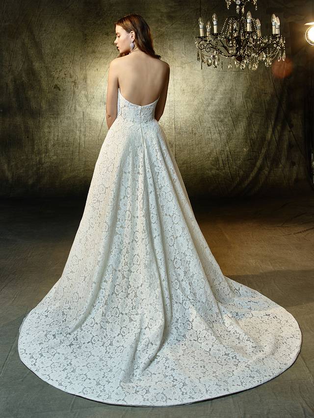 Code: Enzoani Blue Loxley Code: Enzoani Blue Loxley Simple, sweet, and ultra-romantic. This full-length, A-line gown features a classic strapless sweetheart neckline and all-over, exquisite Alencon lace to enhance your best assets and natural beauty. An invisible back zipper provides a clean and seamless finishing touch.Colour Options : Ivory