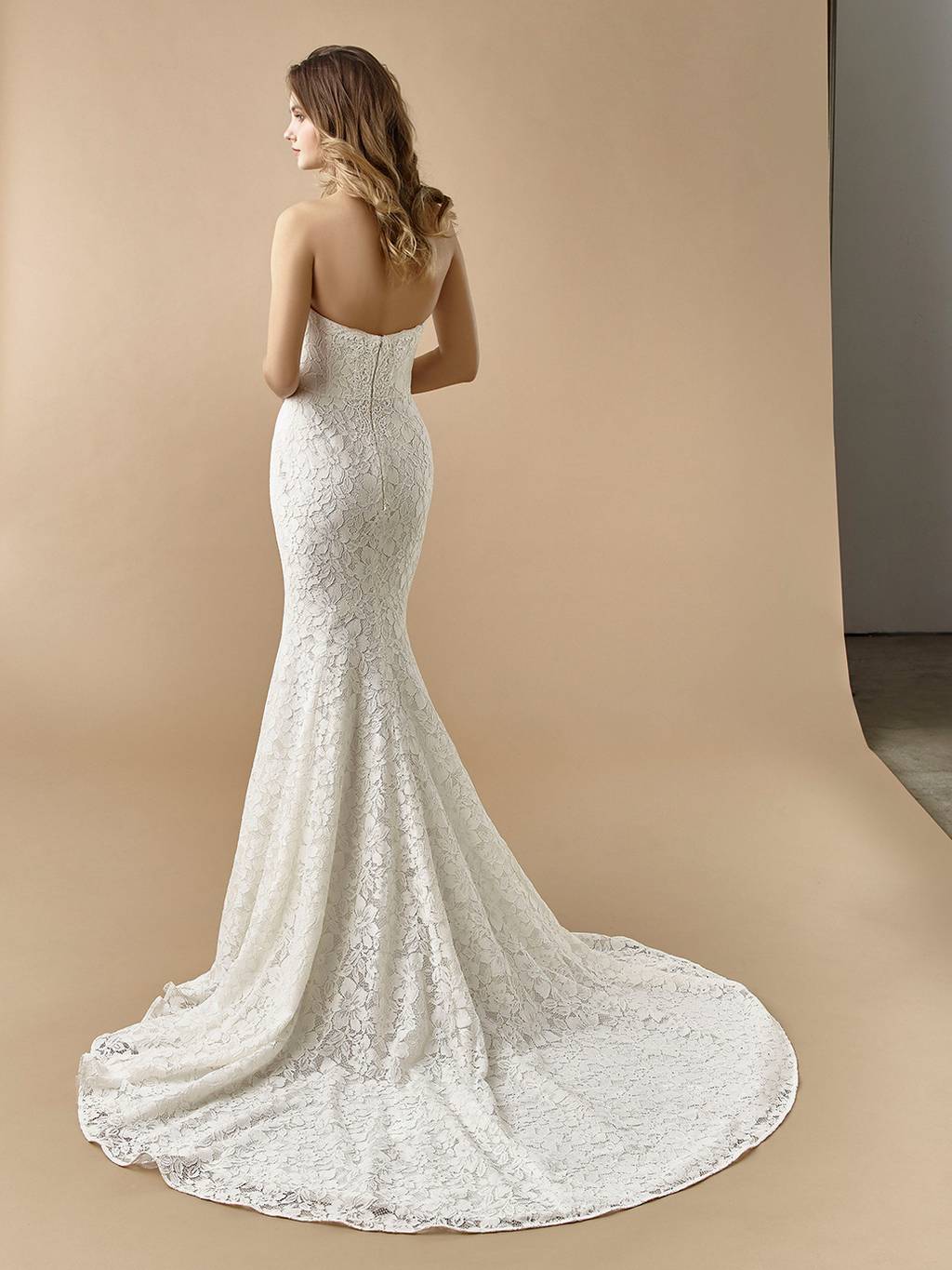 2020 Beautiful Collection Wedding Gowns,Veils,Jewellery Port Elizabeth